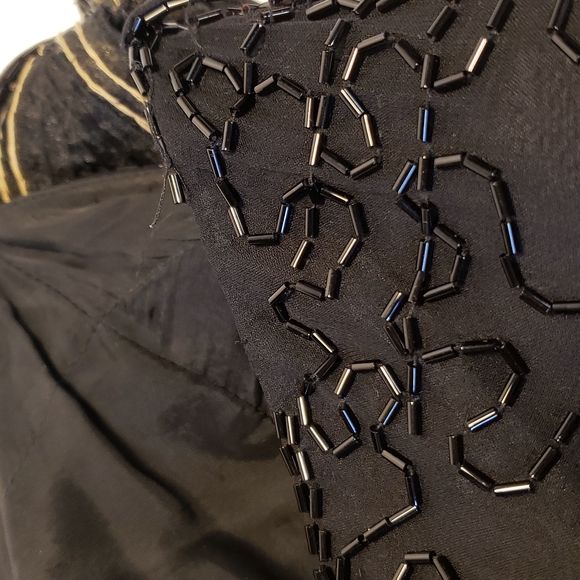 Vintage SZ6  black beaded silk with gold  Sequent leaves.    E98 - Picture 12 of 12